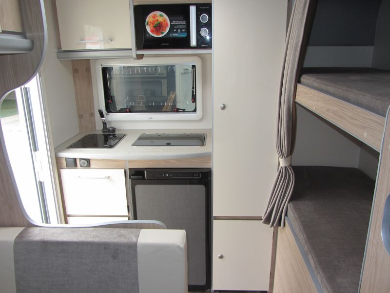 En venta Across Safari 430 CDL ( 750 kg ) Blanco 2025 Sevilla foto 6
