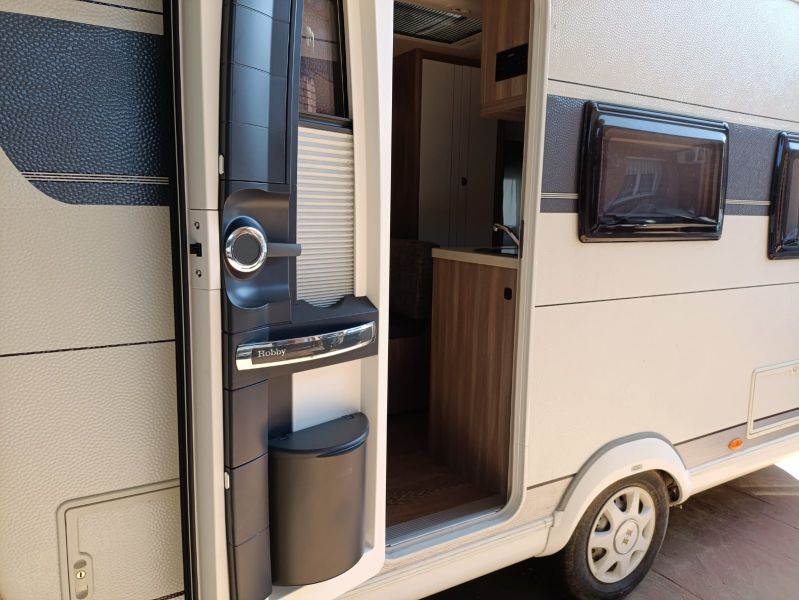 En venta Hobby 390 Sf Ontour Blanco 2022 Barcelona foto 7