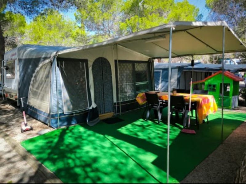 En venta Dethleffs Camper Beige 1982 Barcelona foto 2
