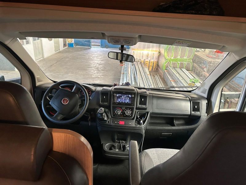 En venta Sunlight A-70 Blanco 2018 Navarra foto 2