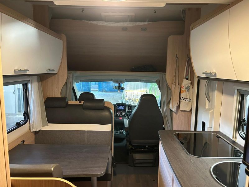 En venta Sunlight A-70 Blanco 2018 Navarra foto 5