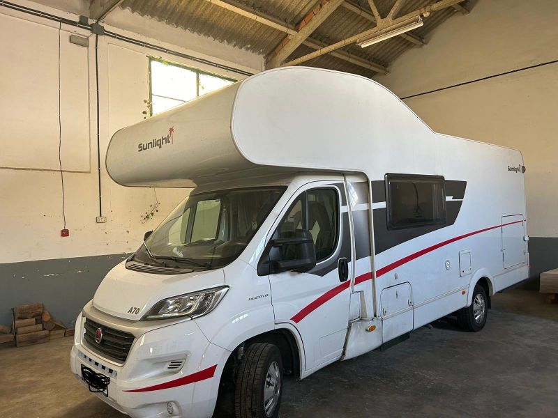 En venta Sunlight A-70 Blanco 2018 Navarra foto 11