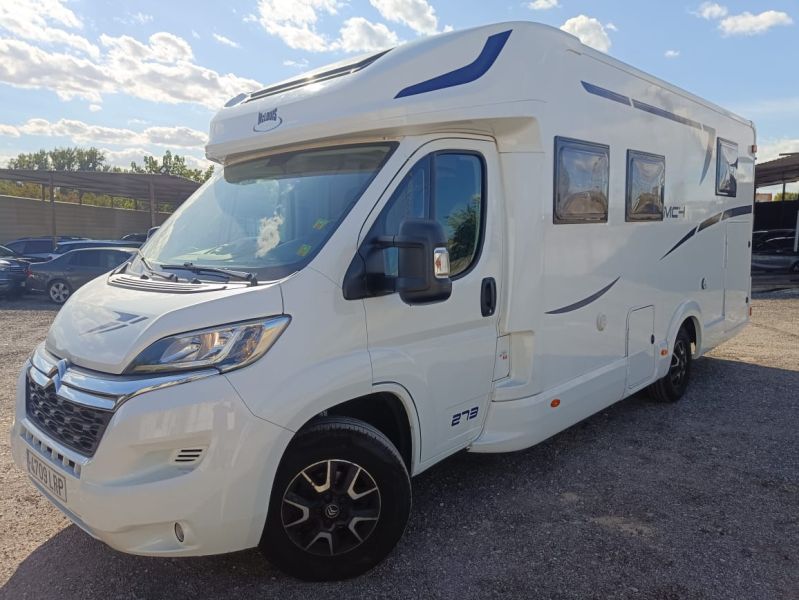 En venta McLouis MC4 273 Blanco 2021 Madrid foto 1