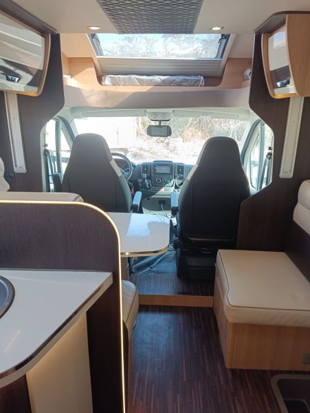En venta McLouis MC4 273 Blanco 2021 Madrid foto 10