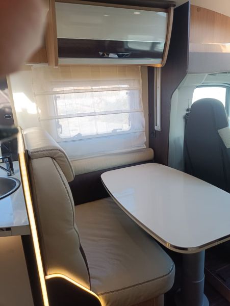 En venta McLouis MC4 273 Blanco 2021 Madrid foto 11