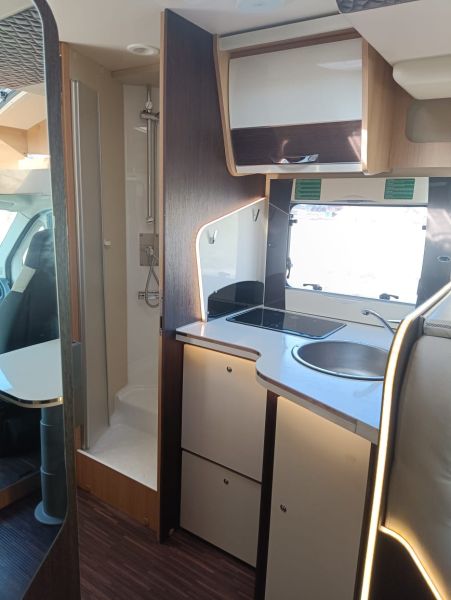 En venta McLouis MC4 273 Blanco 2021 Madrid foto 12