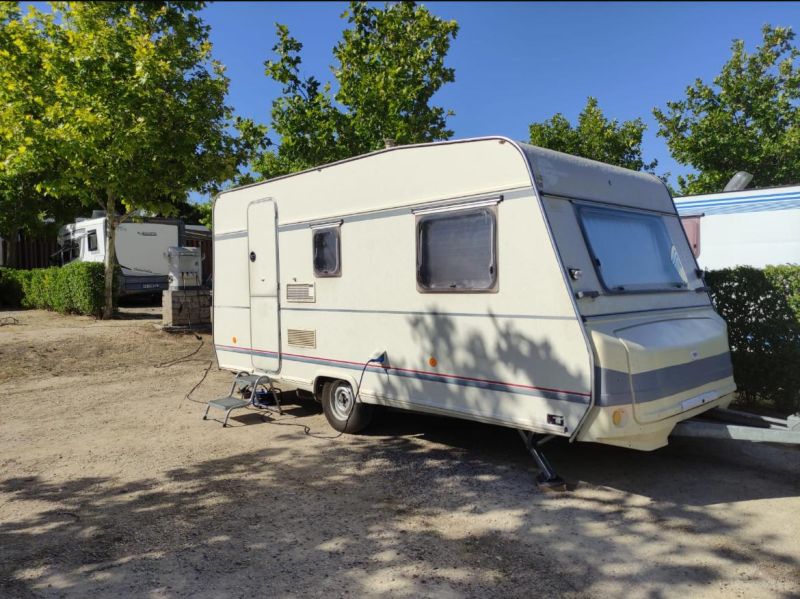 En venta Bürstner Holiday 430 Beige 1997 Álava foto 1