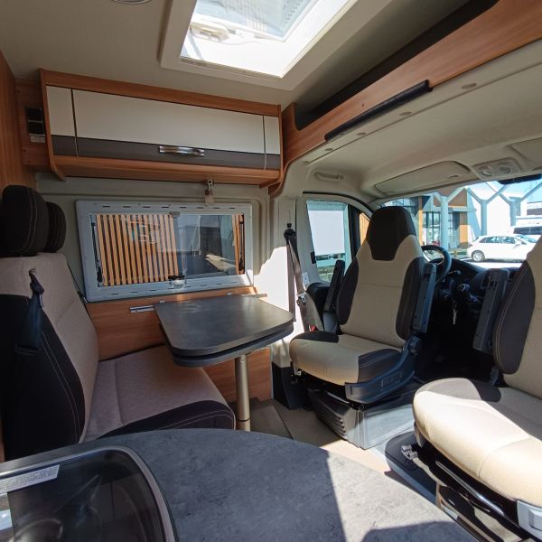 En venta Pössl Summit 600 Plus Metálico 2018 Guipúzcoa foto 3