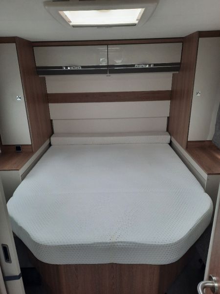 En venta Dethleffs Trend T7057 DBL Blanco 2020 Guipúzcoa foto 6