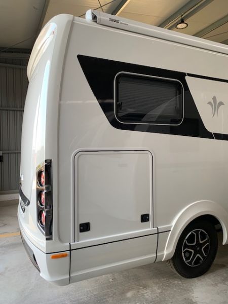 En venta Niesmann + Bischoff iSmove 6.9E Blanco 2021 Valencia foto 24