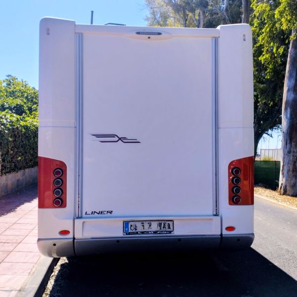 En venta Eura Mobil Nobel art liner 2 Blanco 2009 Málaga foto 3