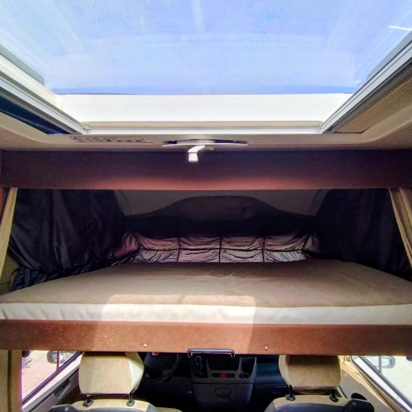 En venta Eura Mobil Nobel art liner 2 Blanco 2009 Málaga foto 15