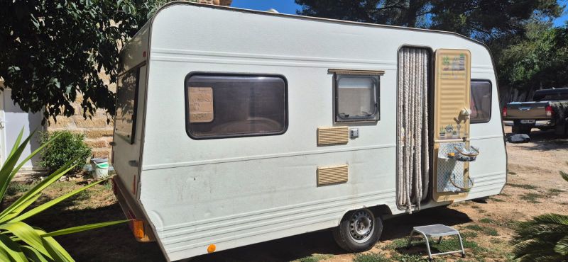 En venta Dethleffs New Line 465T Blanco 1992 Murcia foto 2