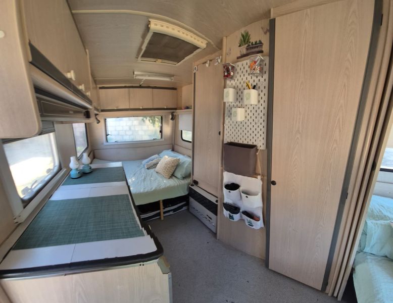 En venta Dethleffs New Line 465T Blanco 1992 Murcia foto 6
