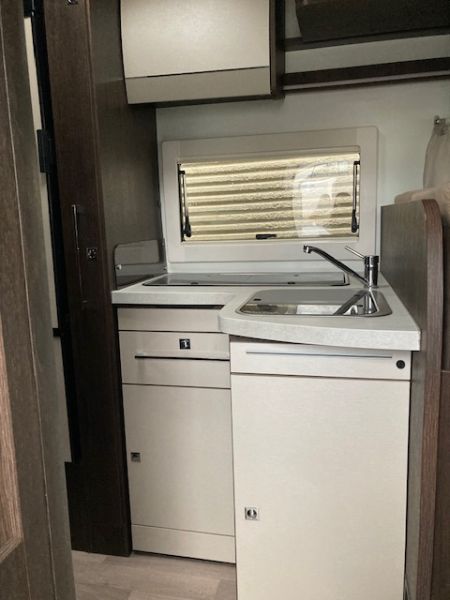En venta Benimar Tessoro 442 Blanco 2022 Barcelona foto 3