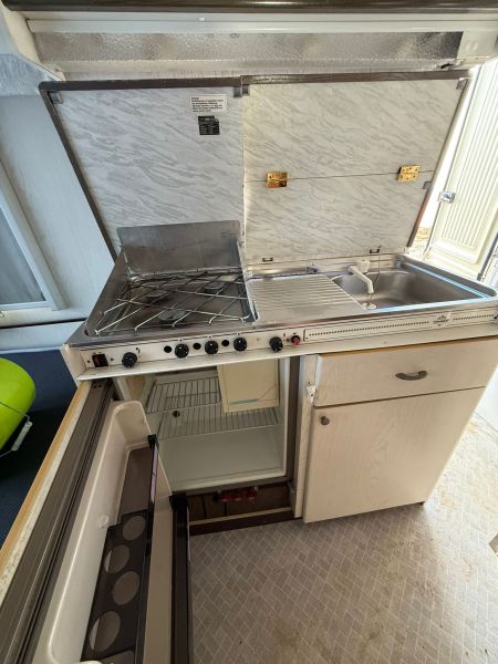 En venta Hobby CLASSIC 430 Blanco 2006 Cuenca foto 12