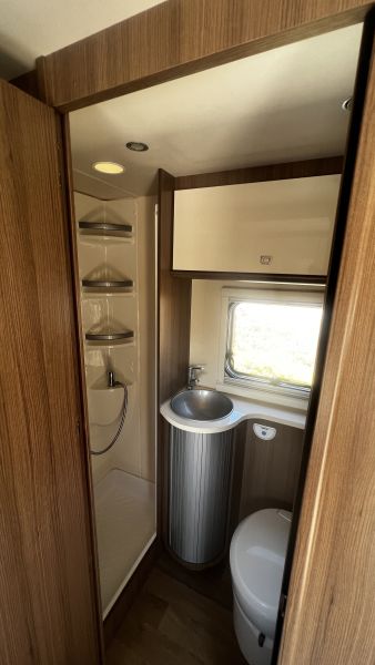 En venta XGO Dinamic 39 Blanco 2020 Sevilla foto 7