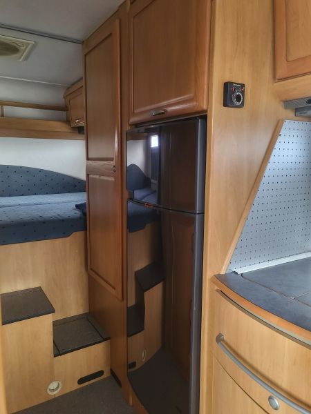 En venta Hymer / Eriba / Hymercar HYMER  694 Blanco 2001 Sevilla foto 12