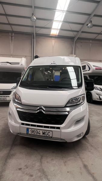 En venta McLouis Menfys Maxi 3 Blanco 2023 Sevilla foto 2