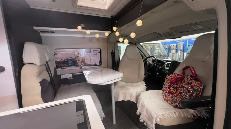 En venta McLouis Menfys Maxi 3 Blanco 2023 Sevilla foto 4
