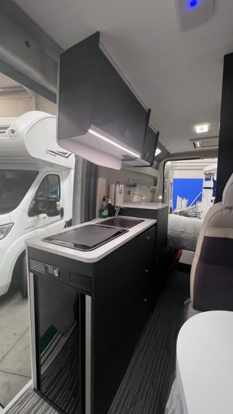 En venta McLouis Menfys Maxi 3 Blanco 2023 Sevilla foto 7