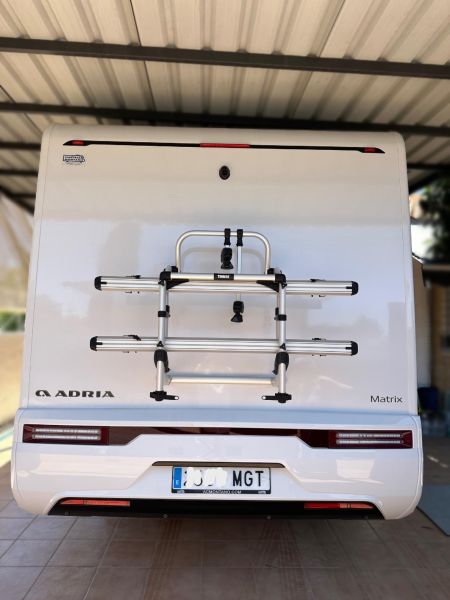 En venta Adria Adria Matrix AXESS 650 DC Blanco 2023 Sevilla foto 3