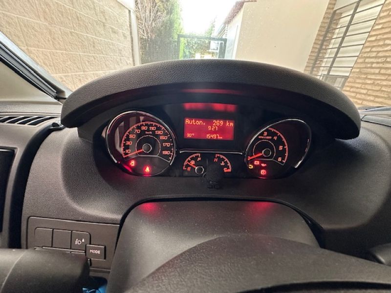 En venta Adria Adria Matrix AXESS 650 DC Blanco 2023 Sevilla foto 8