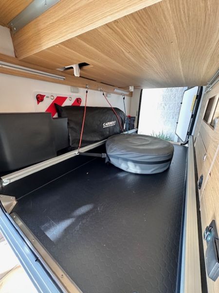 En venta Adria Adria Matrix AXESS 650 DC Blanco 2023 Sevilla foto 14