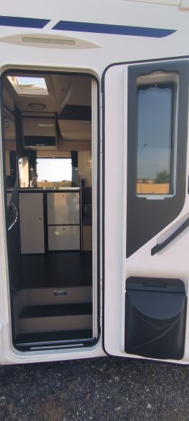 En venta Ford mc4 281 Blanco 2002 Albacete foto 6