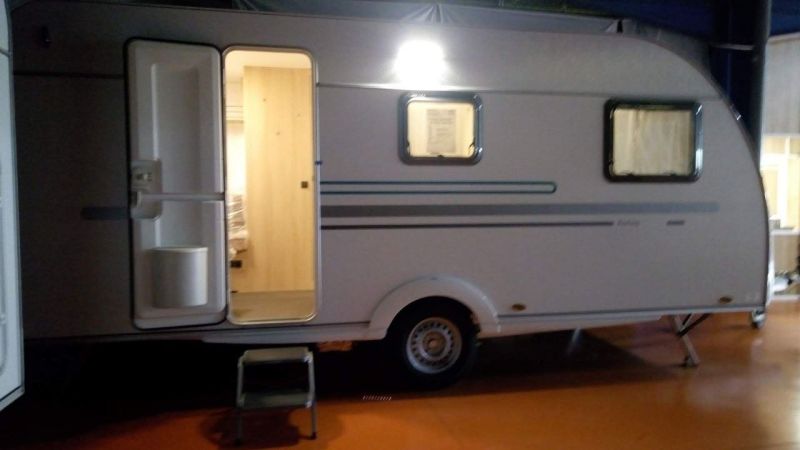 En venta Adria Aviva 492 LU Blanco 2019 Barcelona foto 1