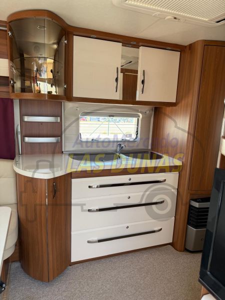 En venta Hobby Excelente 560 UL Blanco 2014 Alicante foto 5