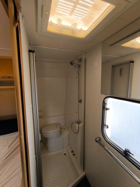 En venta Dethleffs Beduin 440L EH3 Blanco 1999 Cádiz foto 13