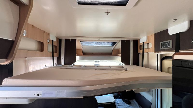 En venta McLouis MC 4 273 Blanco 2023 Sevilla foto 9