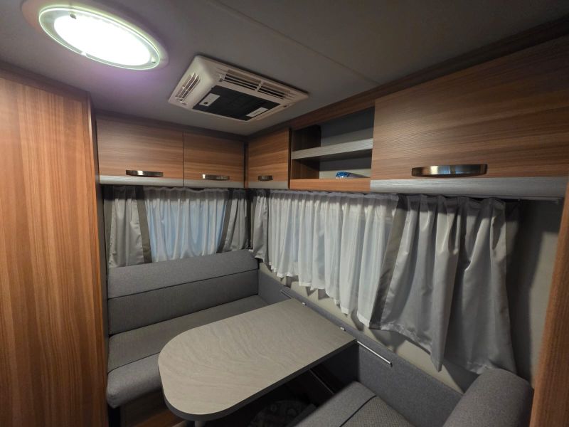 En venta Weinsberg 390 QD Blanco 2019 Málaga foto 6