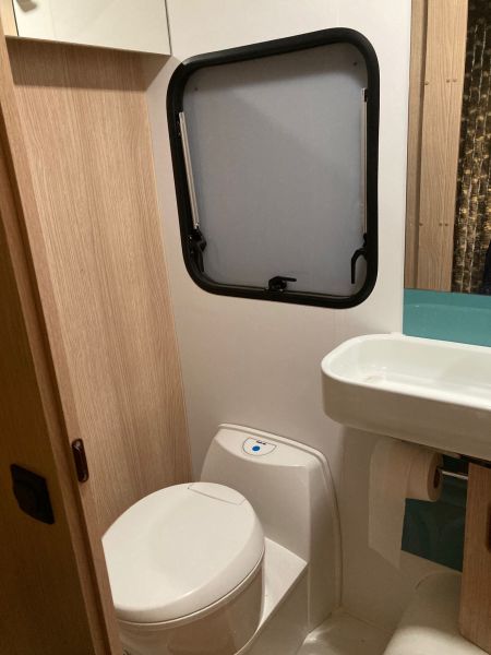 En venta Adria Aviva 360 DK Blanco 2021 Barcelona foto 8