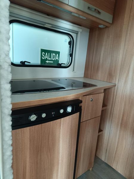 En venta Sterckeman 420 CP CONFORT Blanco 2015 Málaga foto 4