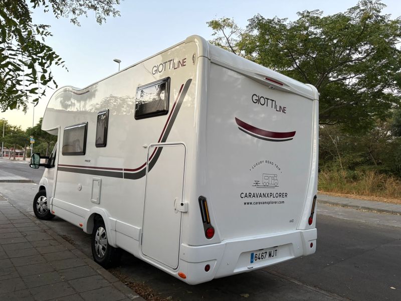 En venta Giotti LineGlobecar Siena 440 Blanco 2023 Cádiz foto 5