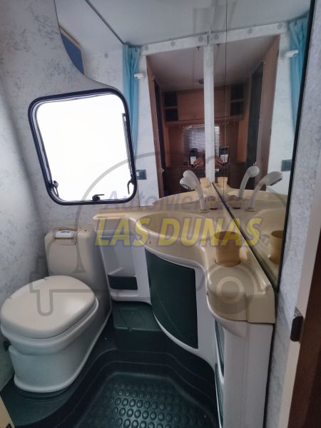 En venta Sunroller Queen Blanco 2002 Alicante foto 10