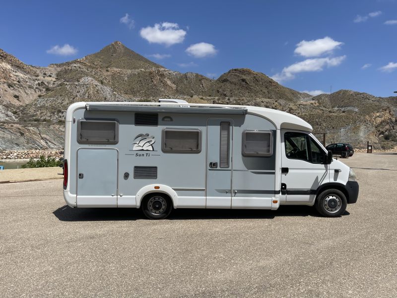 En venta Knaus Sun Ti R06 150cv Verde 2009 Barcelona foto 7