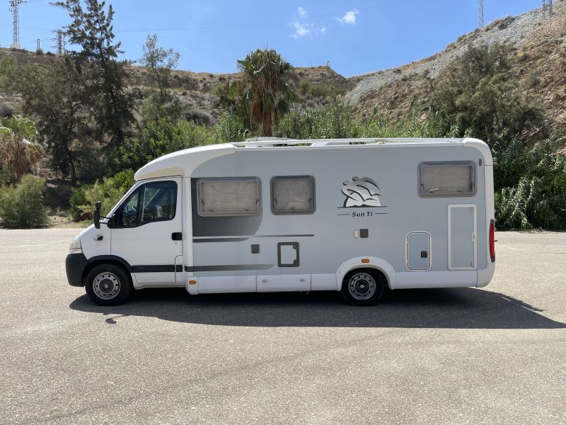 En venta Knaus Sun Ti R06 150cv Verde 2009 Barcelona foto 8