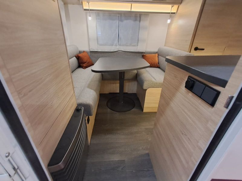 En venta Caravelair  Caravelair Alba STYLE 430 Family Blanco 2025 Barcelona foto 6