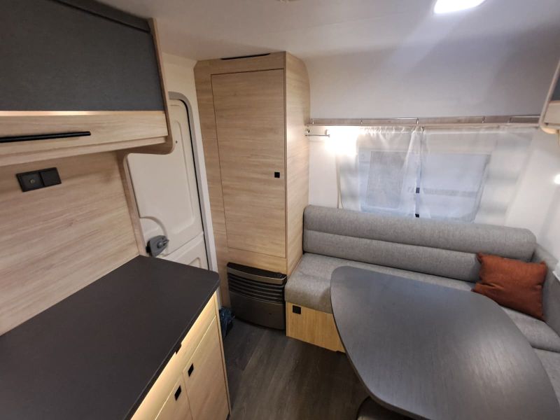 En venta Caravelair  Caravelair Alba STYLE 430 Family Blanco 2025 Barcelona foto 8