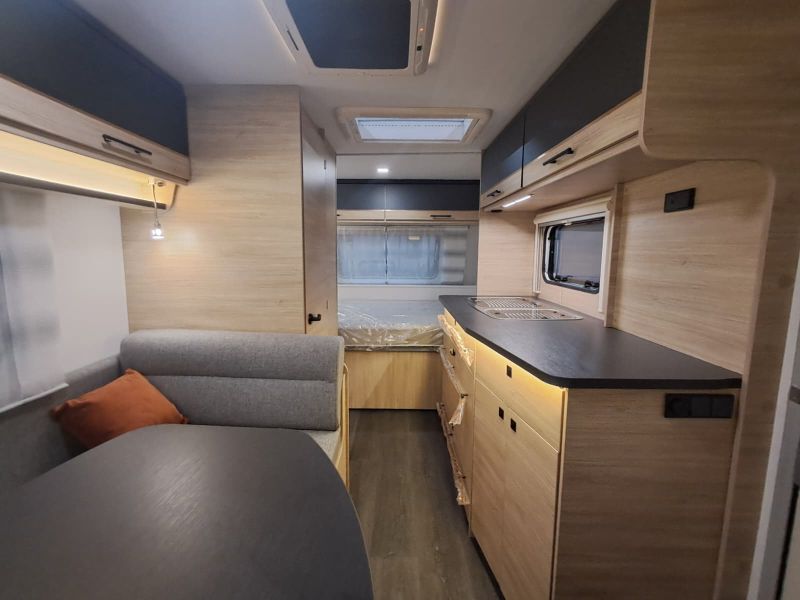 En venta Caravelair  Caravelair Alba STYLE 430 Family Blanco 2025 Barcelona foto 9