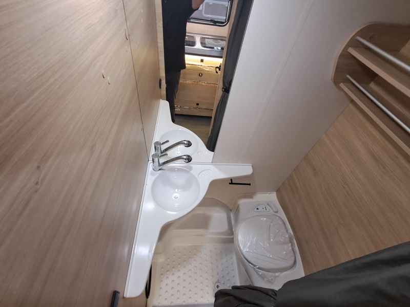 En venta Caravelair  Caravelair Alba STYLE 430 Family Blanco 2025 Barcelona foto 20