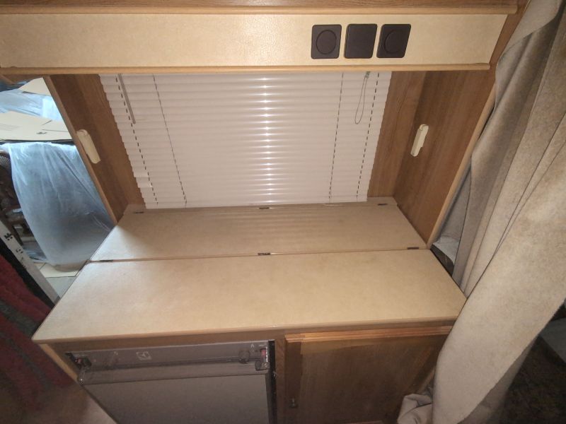 En venta Roller Team Aloha Roller 460f Blanco 1991 Cáceres foto 14