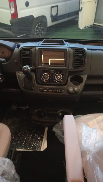 En venta Dreamer Camper Van Xl Gris 2024 Tarragona foto 6
