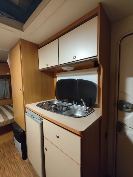 En venta Bürstner 480TK (Tipo 390A) Blanco 2010 Guipúzcoa foto 7