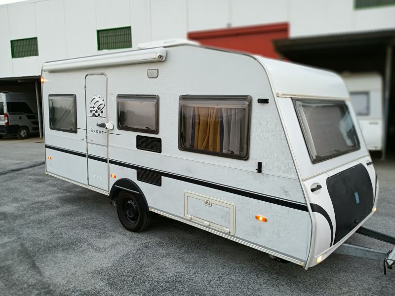 En venta Knaus Sport 450 KU 2005 Blanco 2005 Granada foto 1
