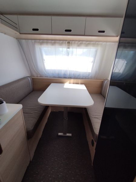 En venta Adria Aviva 400dk Blanco 2023 Barcelona foto 3