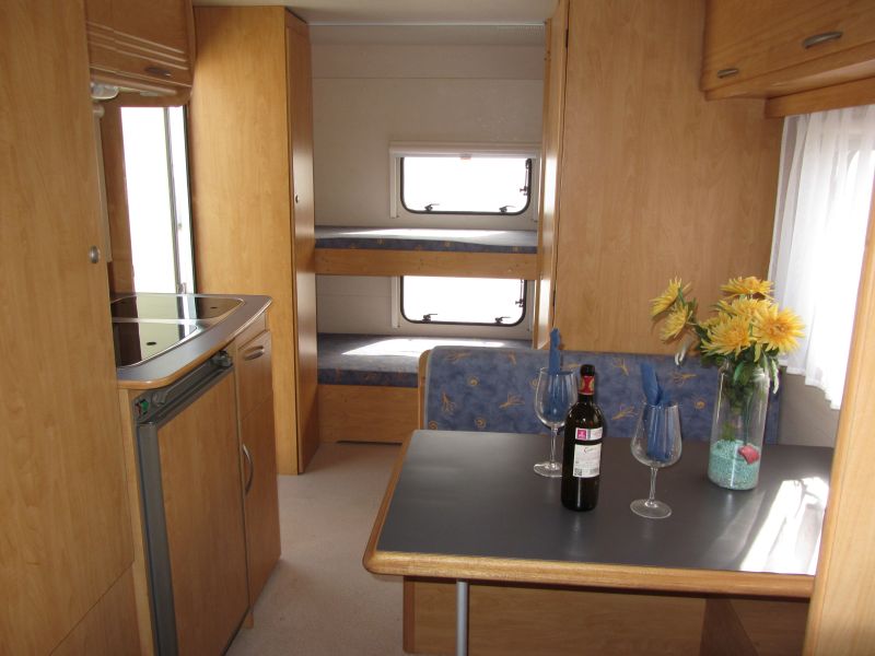 En venta Caravelair ANTARES LUXE 490 Blanco 2002 Sevilla foto 9